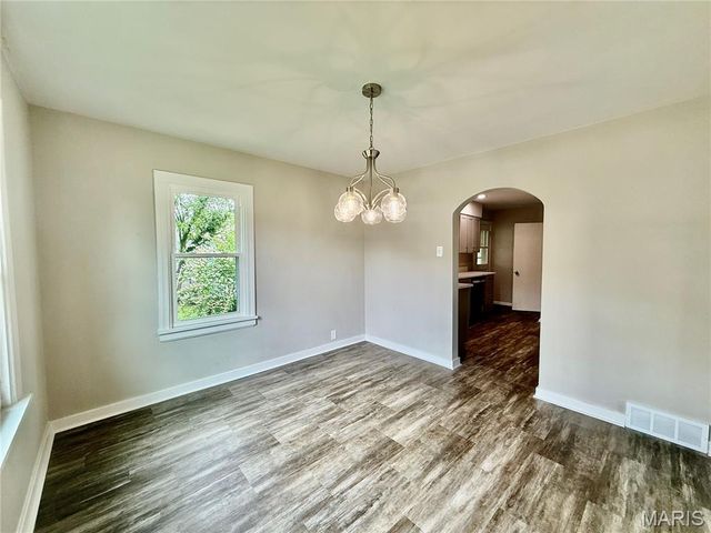 602 N Combs Avenue, Collinsville, IL 62234