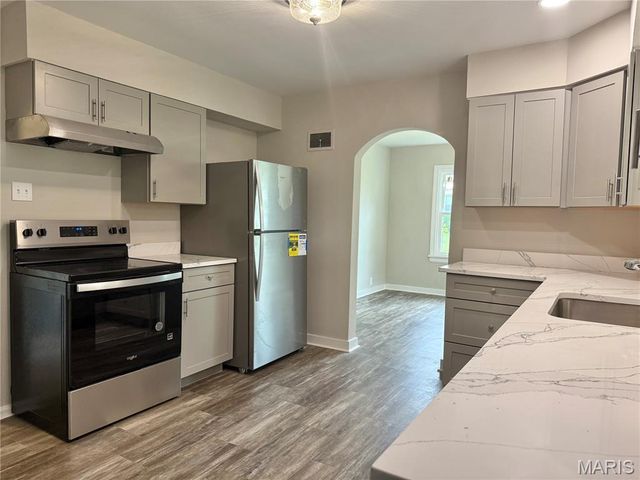 602 N Combs Avenue, Collinsville, IL 62234