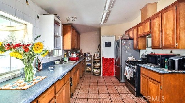 2810 11th Street, Riverside, CA 92507