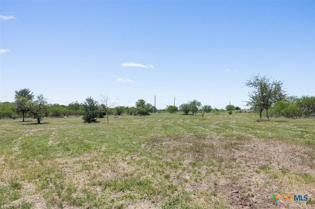 3710 Dry Creek Road, Lockhart, TX 78644