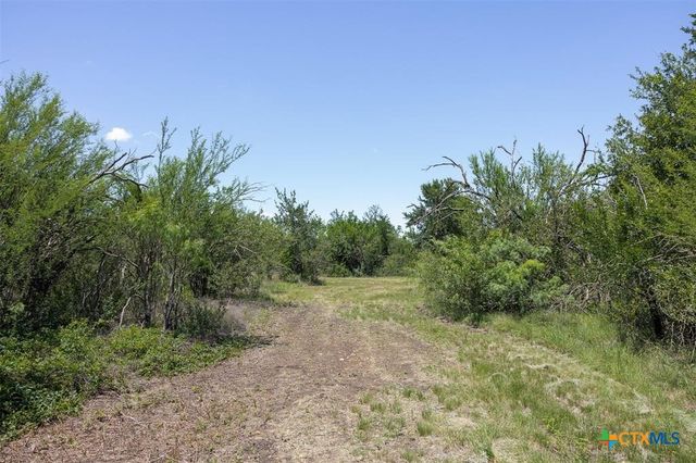 3710 Dry Creek Road, Lockhart, TX 78644