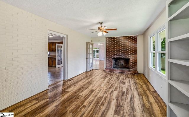 400 Mcabee Road, Roebuck, SC 29376