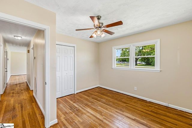 400 Mcabee Road, Roebuck, SC 29376