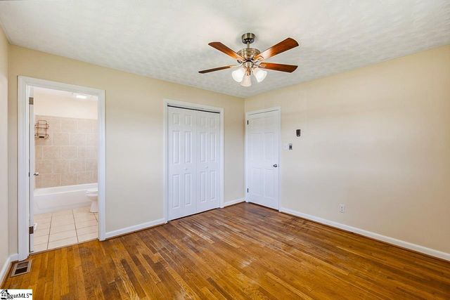 400 Mcabee Road, Roebuck, SC 29376