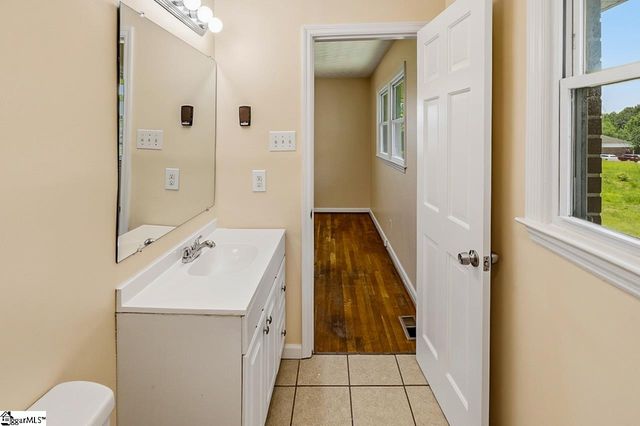 400 Mcabee Road, Roebuck, SC 29376