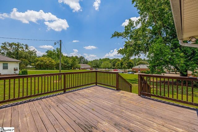 400 Mcabee Road, Roebuck, SC 29376