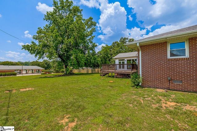 400 Mcabee Road, Roebuck, SC 29376