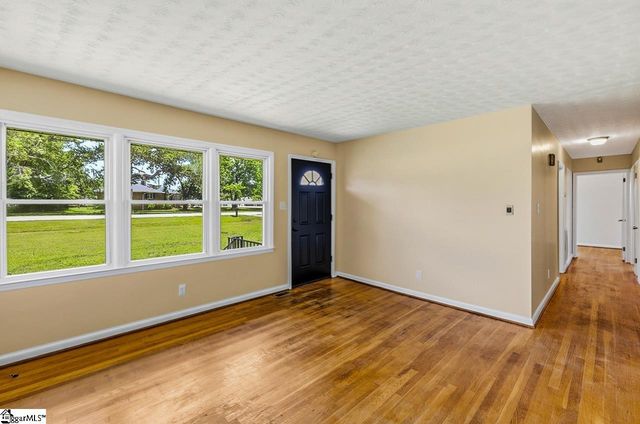 400 Mcabee Road, Roebuck, SC 29376