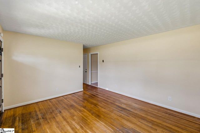 400 Mcabee Road, Roebuck, SC 29376