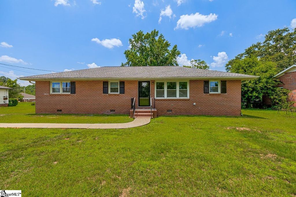 400 Mcabee Road, Roebuck, SC 29376