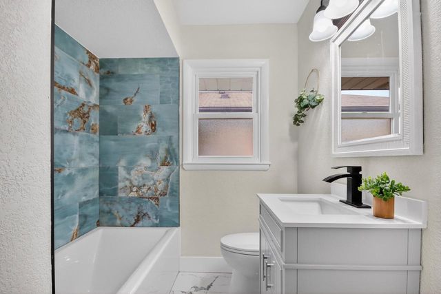 4641 N 79th STREET, Milwaukee, WI 53218