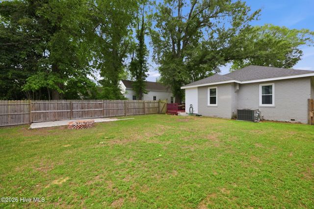 4396 W Church Street, Farmville, NC 27828