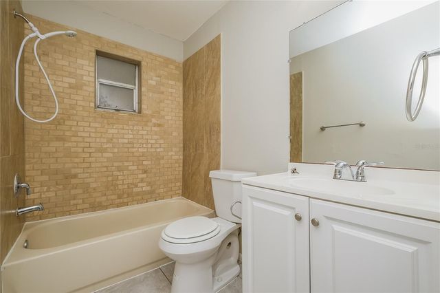 505 E MORGAN STREET, Tarpon Springs, FL 34689