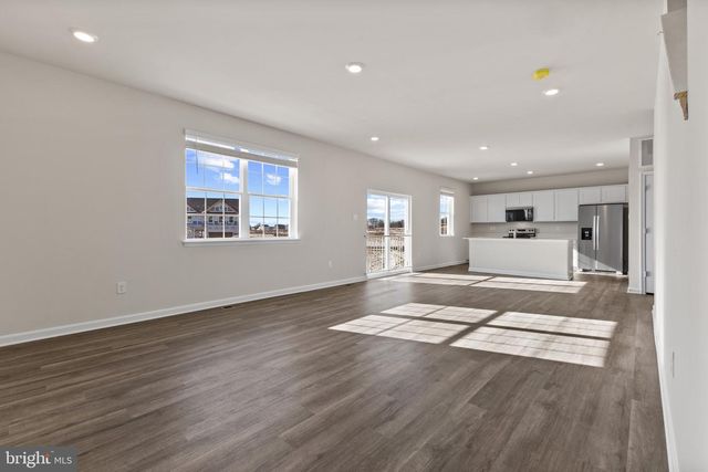 414 BUCKEYE DR, Shenandoah Junction, WV 25442