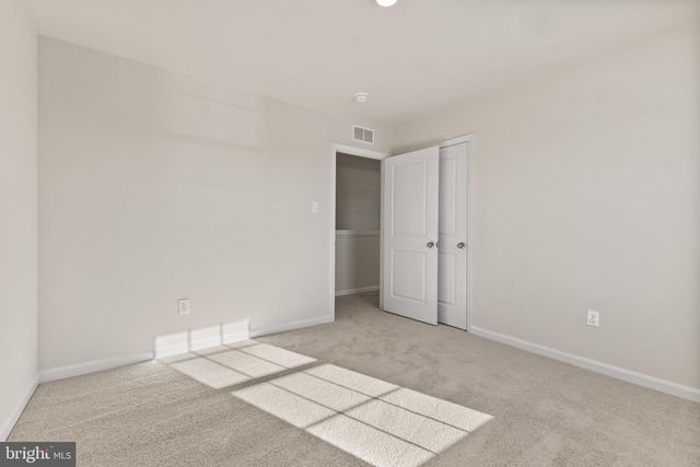 414 BUCKEYE DR, Shenandoah Junction, WV 25442