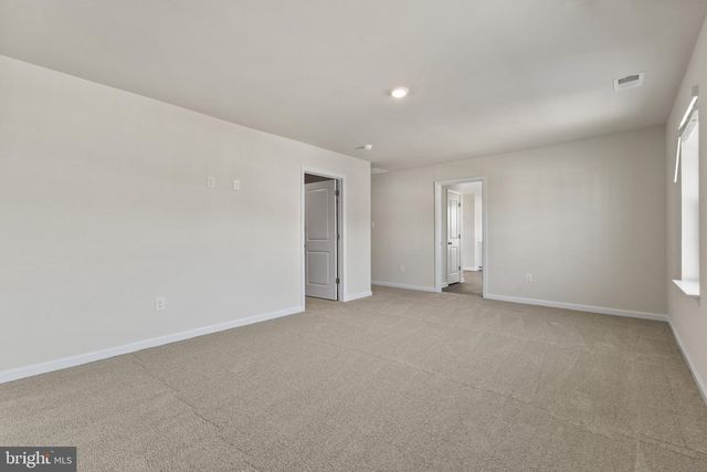 414 BUCKEYE DR, Shenandoah Junction, WV 25442