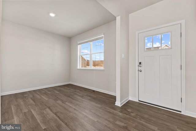 414 BUCKEYE DR, Shenandoah Junction, WV 25442