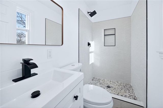 10223 Dearborn Drive, Overland Park, KS 66207