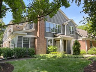 112 Harvard Court, Glenview, IL 60025