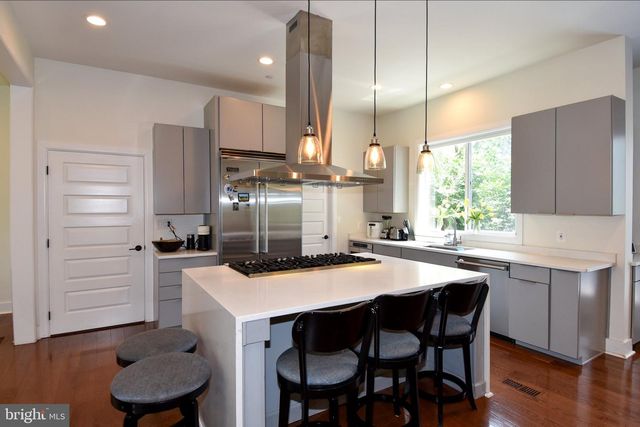 5802 WILMETT, Bethesda, MD 20817