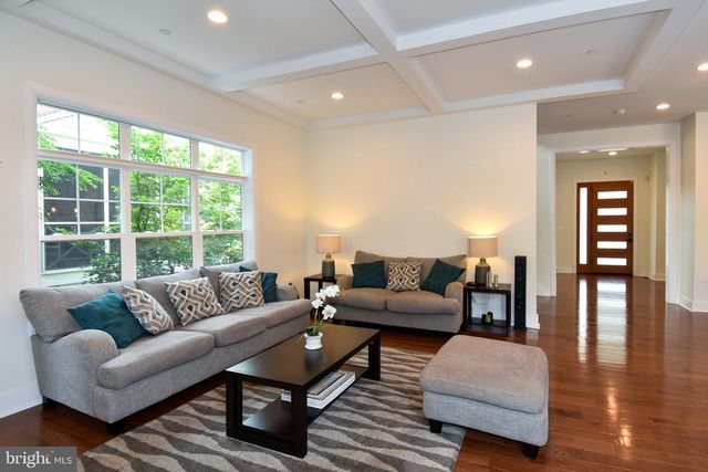 5802 WILMETT, Bethesda, MD 20817