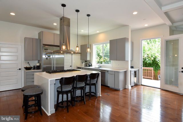 5802 WILMETT, Bethesda, MD 20817