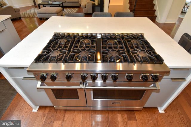 5802 WILMETT, Bethesda, MD 20817