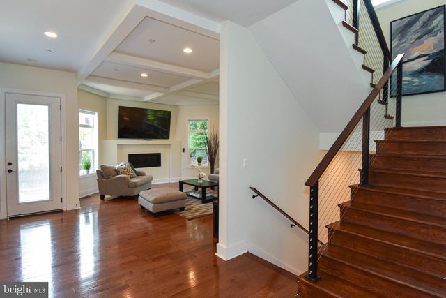 5802 WILMETT, Bethesda, MD 20817