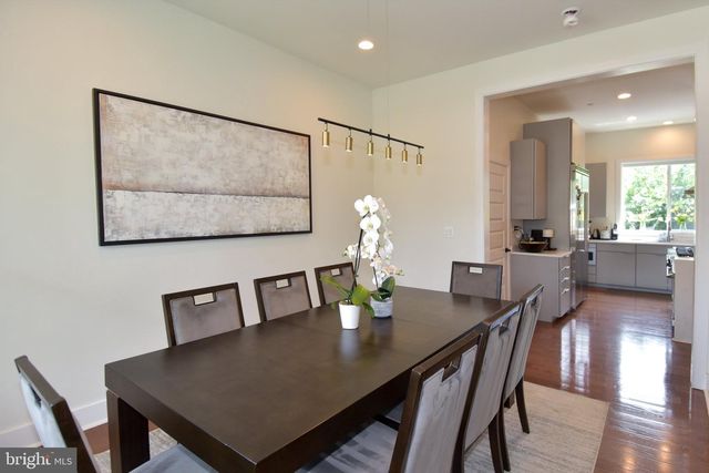 5802 WILMETT, Bethesda, MD 20817