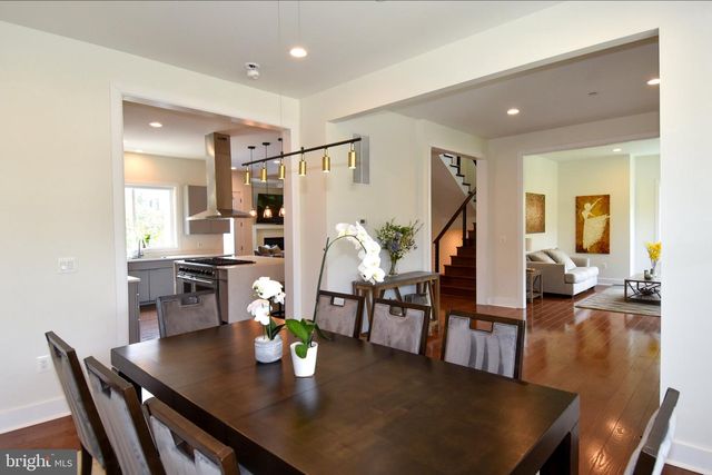 5802 WILMETT, Bethesda, MD 20817