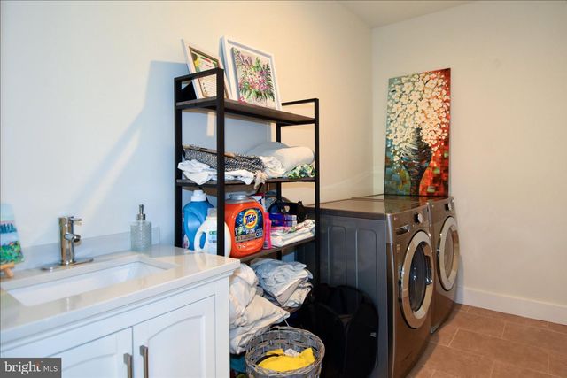 5802 WILMETT, Bethesda, MD 20817