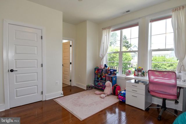5802 WILMETT, Bethesda, MD 20817