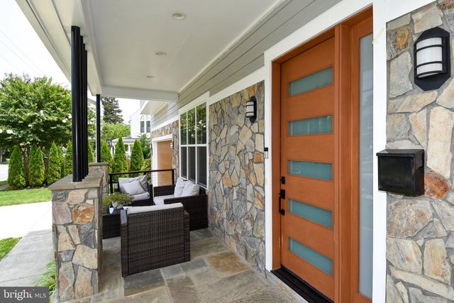 5802 WILMETT, Bethesda, MD 20817