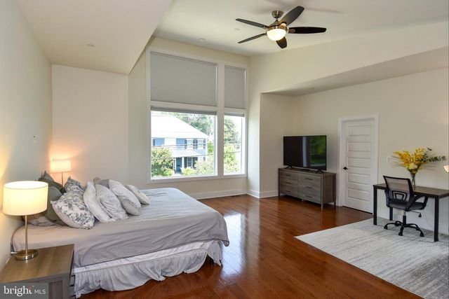 5802 WILMETT, Bethesda, MD 20817