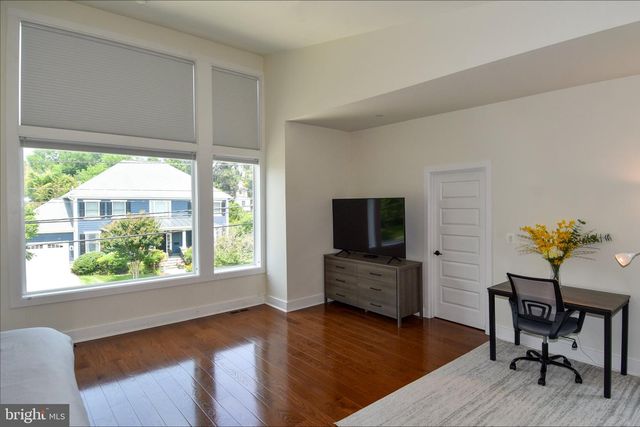 5802 WILMETT, Bethesda, MD 20817