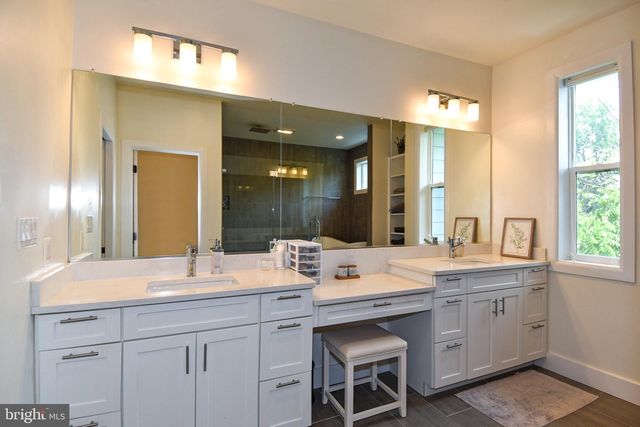 5802 WILMETT, Bethesda, MD 20817