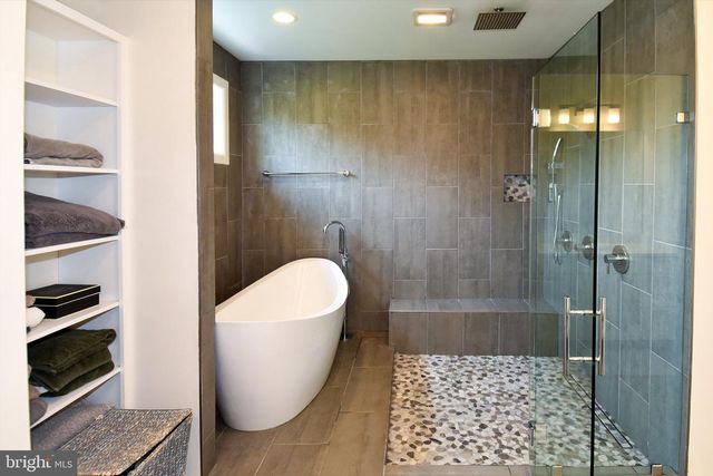 5802 WILMETT, Bethesda, MD 20817