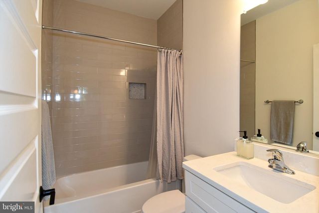 5802 WILMETT, Bethesda, MD 20817