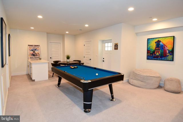 5802 WILMETT, Bethesda, MD 20817