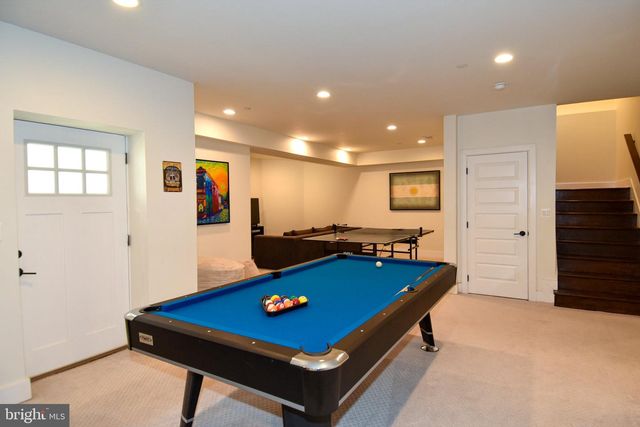 5802 WILMETT, Bethesda, MD 20817