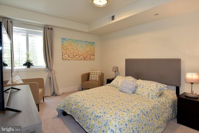 5802 WILMETT, Bethesda, MD 20817