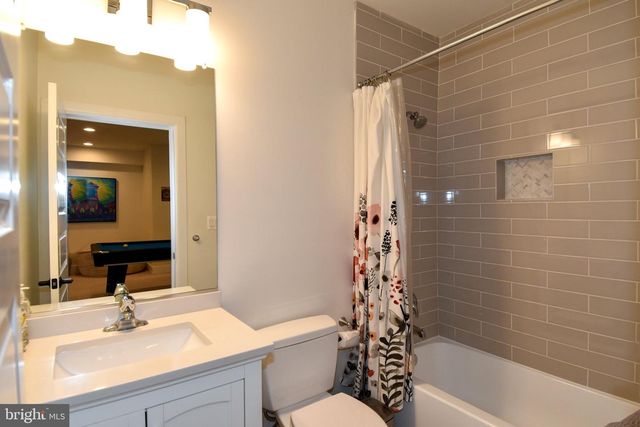 5802 WILMETT, Bethesda, MD 20817