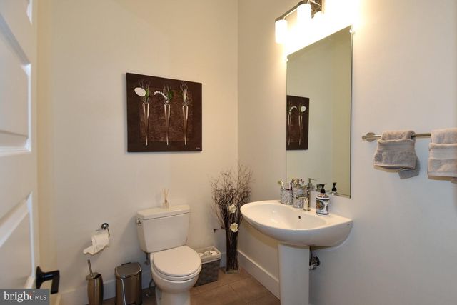 5802 WILMETT, Bethesda, MD 20817