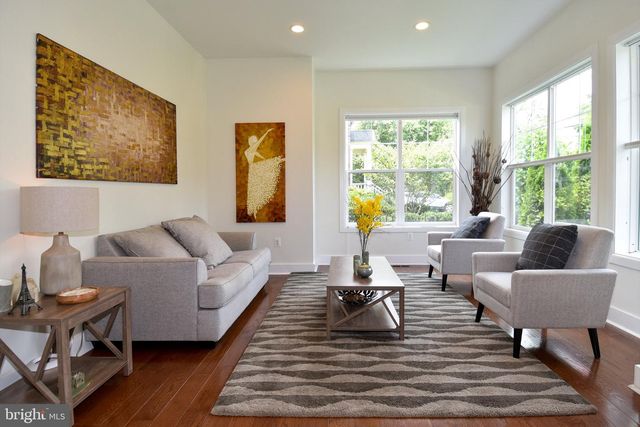 5802 WILMETT, Bethesda, MD 20817
