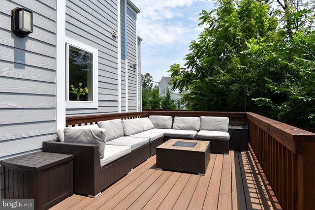 5802 WILMETT, Bethesda, MD 20817