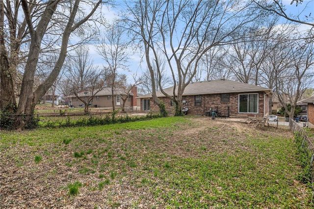 2508 NW 6th Street, Blue Springs, MO 64014