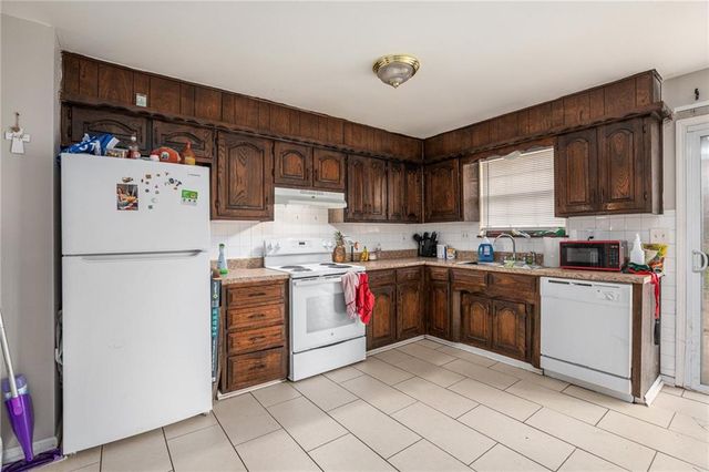 2508 NW 6th Street, Blue Springs, MO 64014