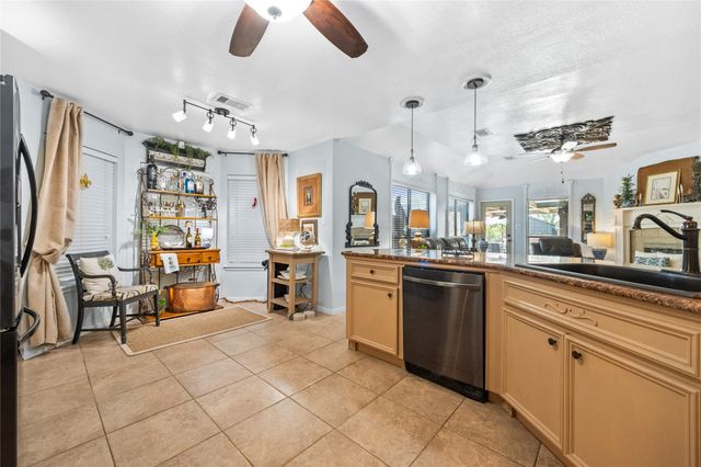 3214 Kathleen Drive, Mont Belvieu, TX 77523