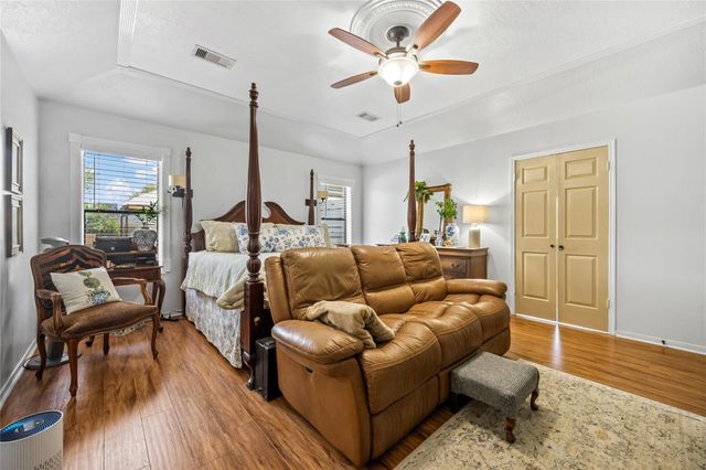 3214 Kathleen Drive, Mont Belvieu, TX 77523