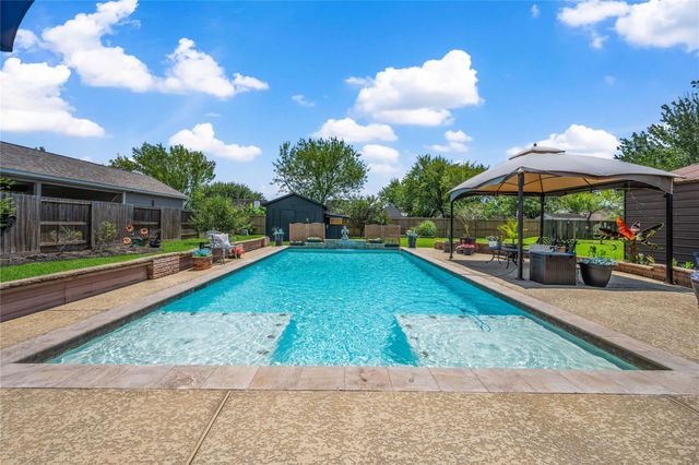 3214 Kathleen Drive, Mont Belvieu, TX 77523